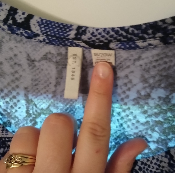 Blue snakeskin printed blouse - Picture 2 of 2